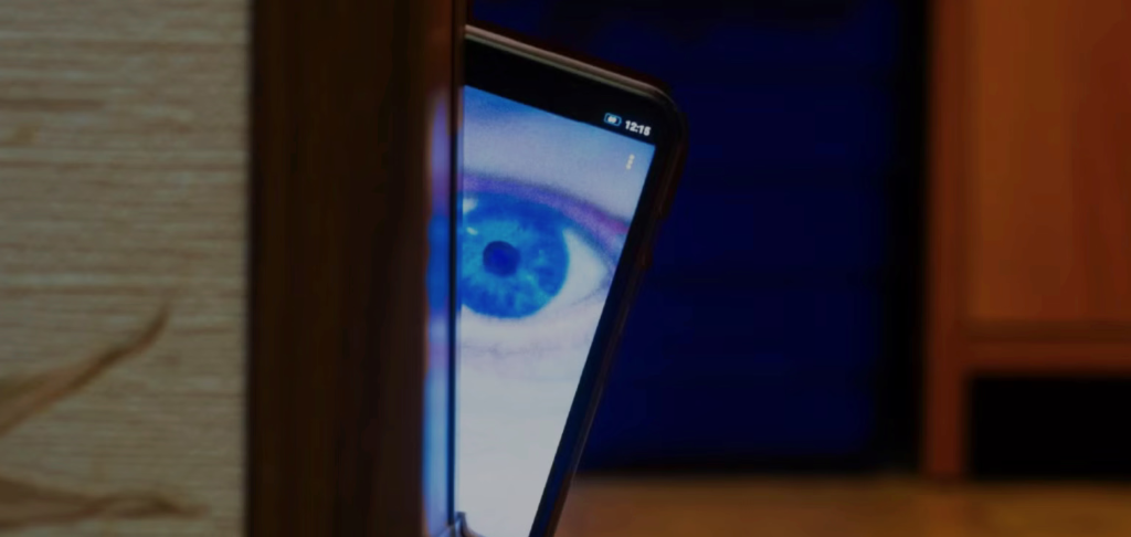 track a phone location secretly in 2026